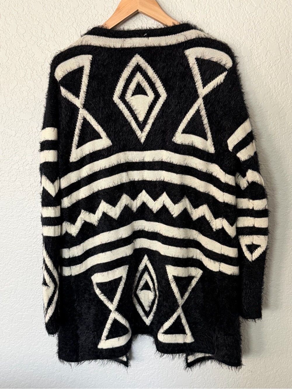 Parkhurst Black and Cream Aztec Knit Open Cardigan Size XL - Picture 4 of 4